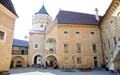 Rosenburg Innenhof der Rosenburg