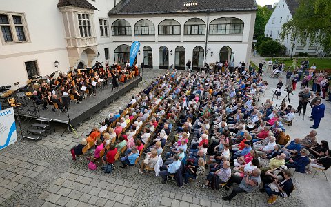 Konzert im Burggarten Wels