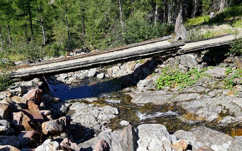 Holzbrücke am Weg zur Preintalerhütte